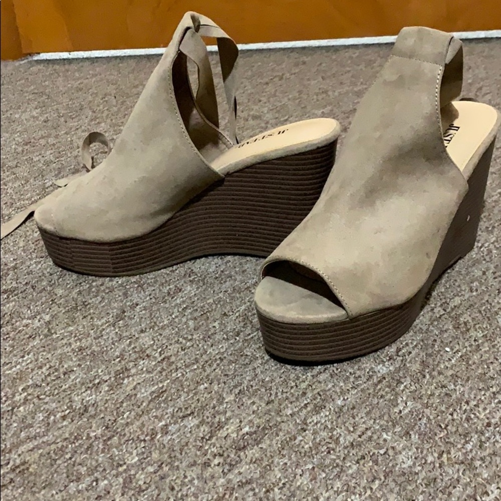 Brand new! Wedge, suede sandals